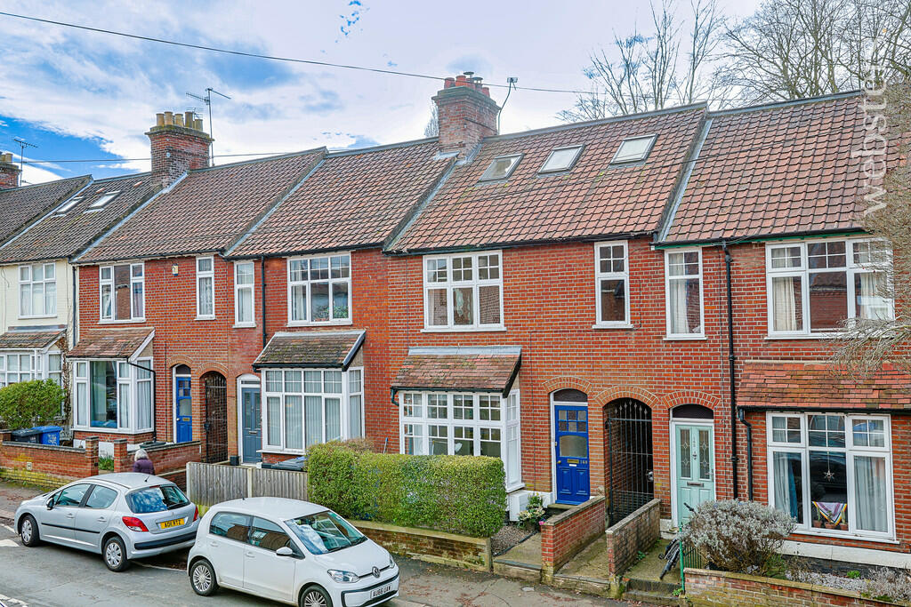5 bedroom terraced house for sale in Glebe Road, Norwich NR2