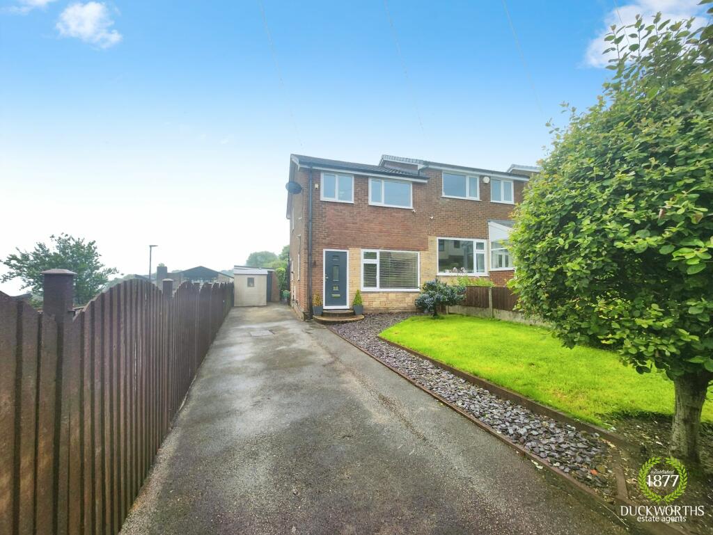 3 bedroom semidetached house for sale in East Park Avenue, Darwen, BB3
