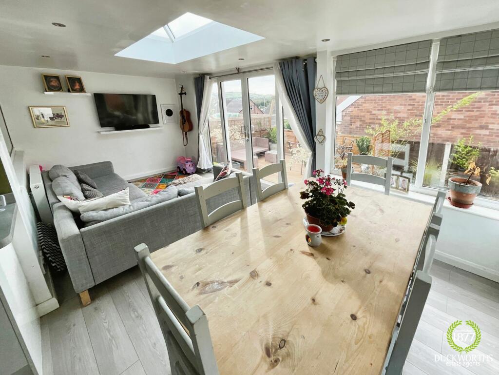 Additional property image - Kingsway, Lower Darwen, BB3
