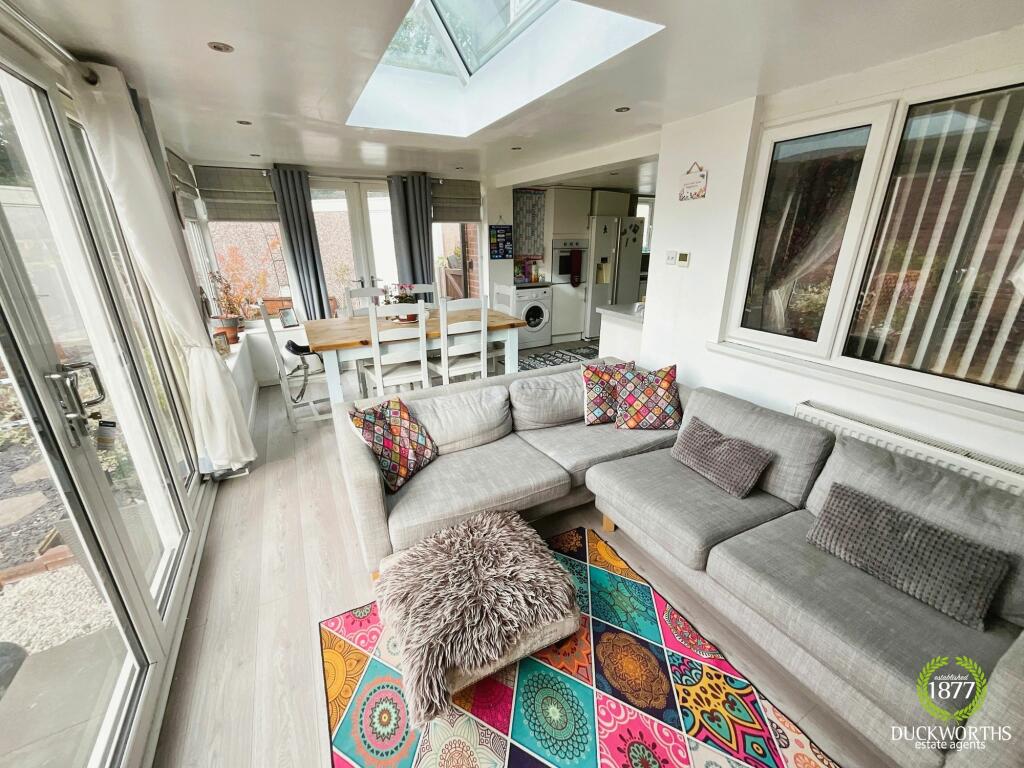 Additional property image - Kingsway, Lower Darwen, BB3