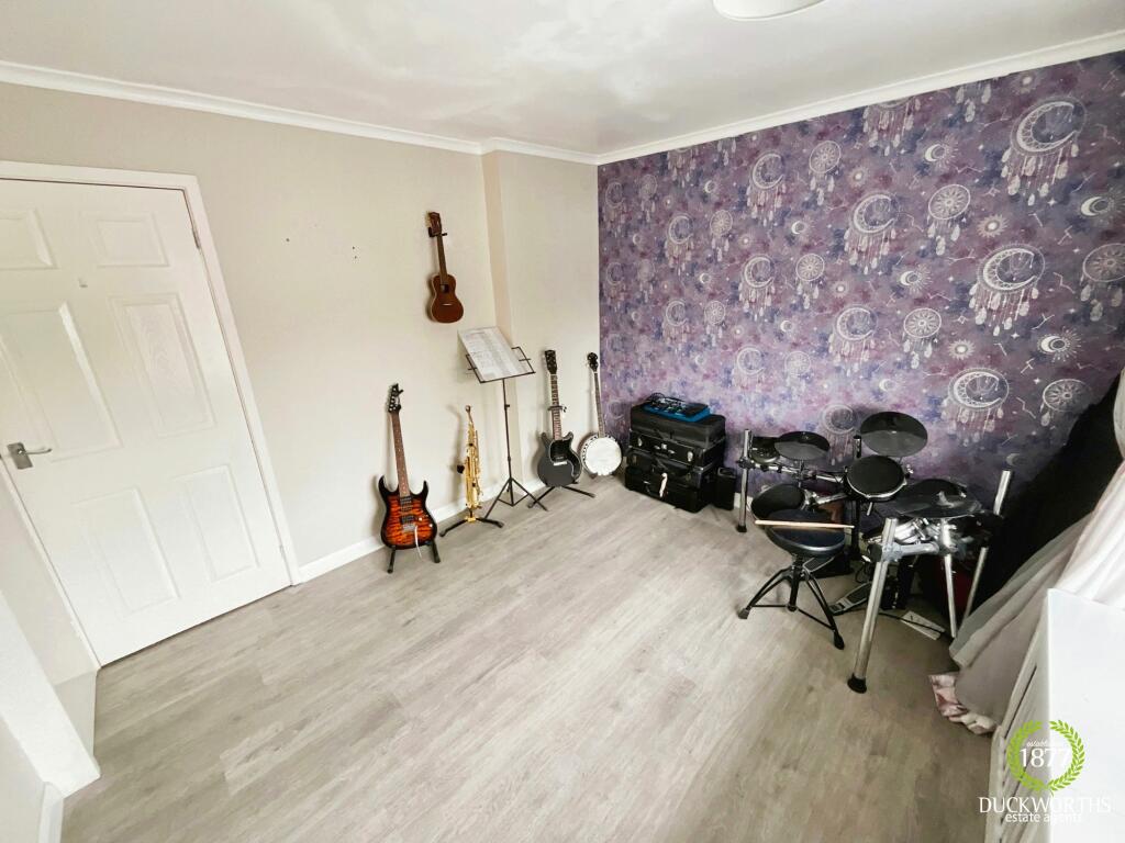Additional property image - Kingsway, Lower Darwen, BB3