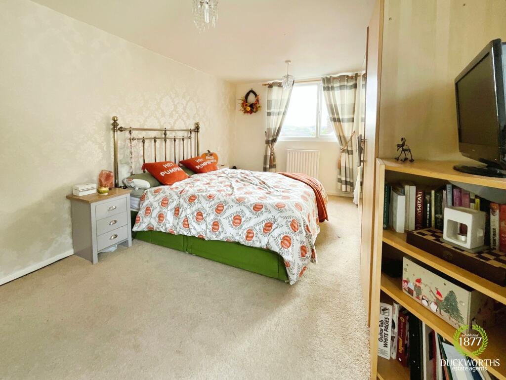 Additional property image - Kingsway, Lower Darwen, BB3