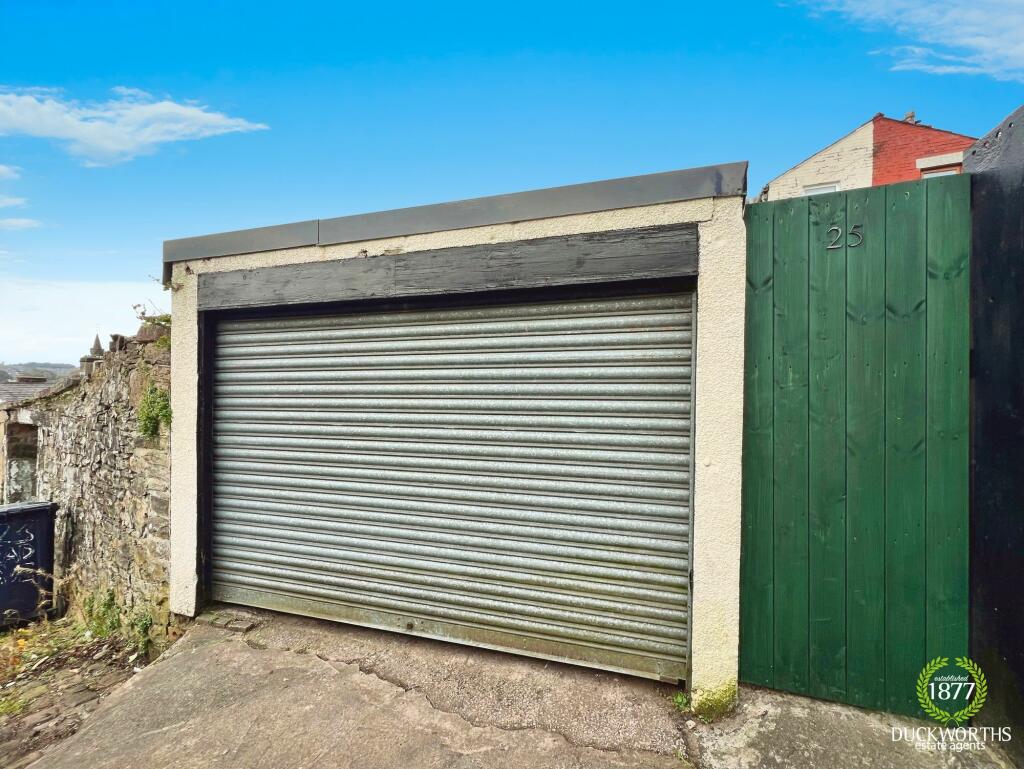 Additional property image - Radfield Avenue, Darwen, BB3