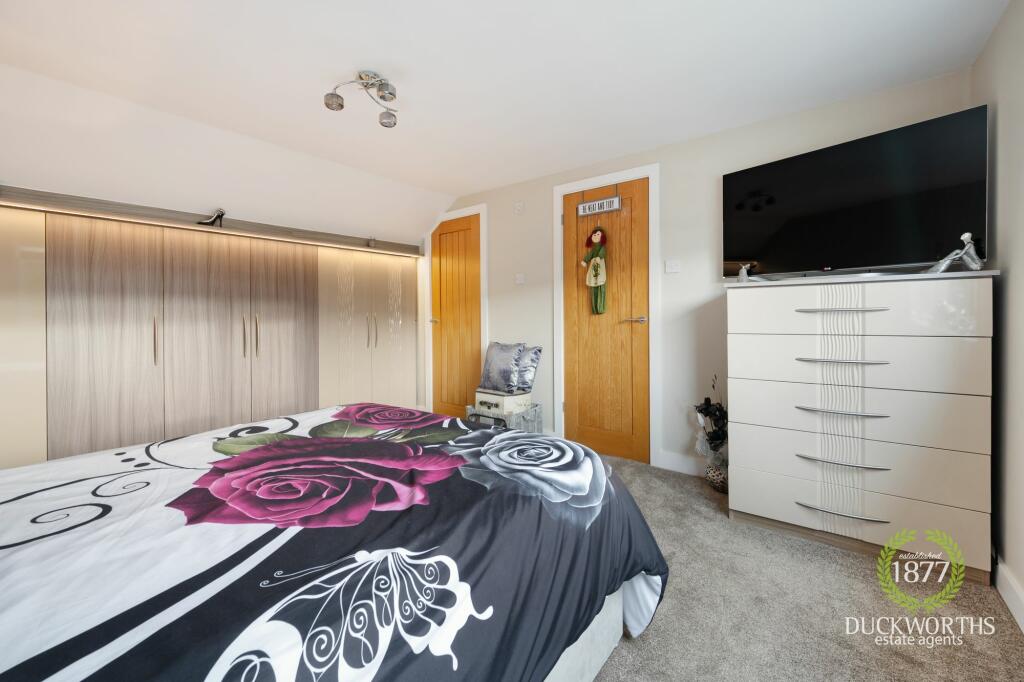 Additional property image - Earnsdale Avenue, Darwen, BB3