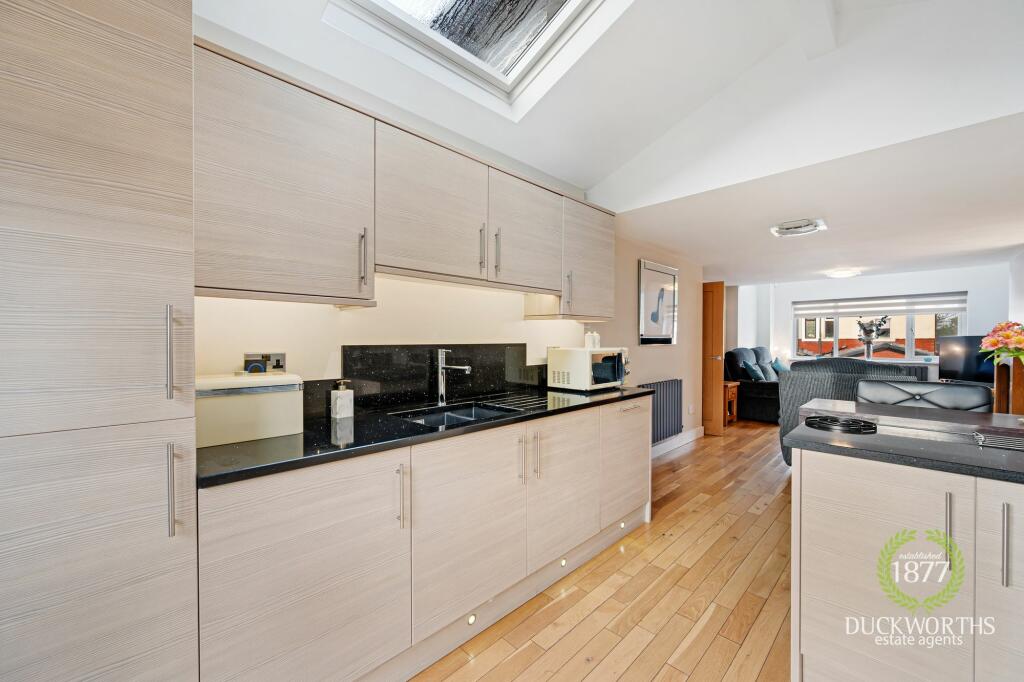 Additional property image - Earnsdale Avenue, Darwen, BB3