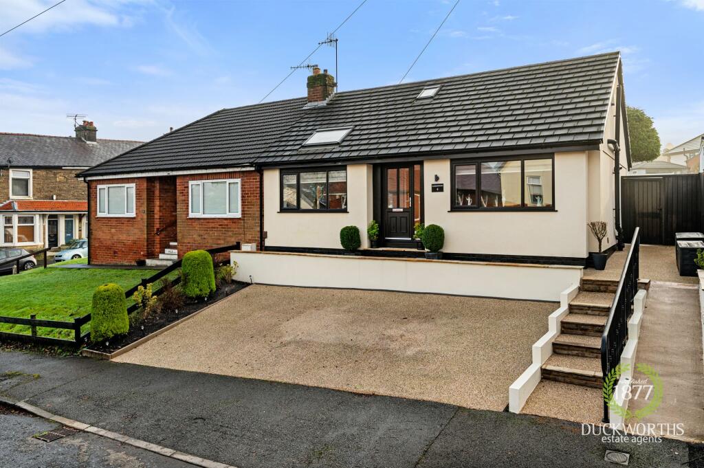 Additional property image - Earnsdale Avenue, Darwen, BB3