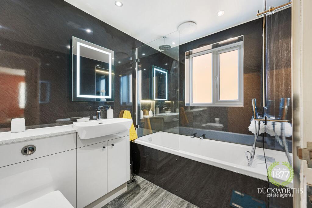 Additional property image - Spire Close, Darwen, BB3