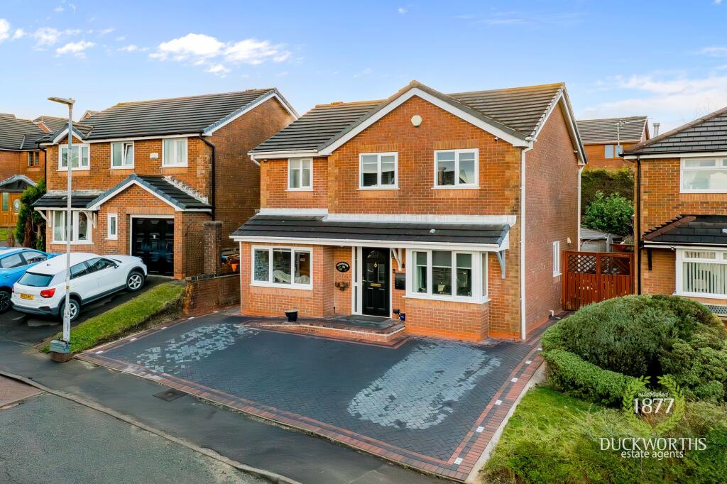 Additional property image - Spire Close, Darwen, BB3