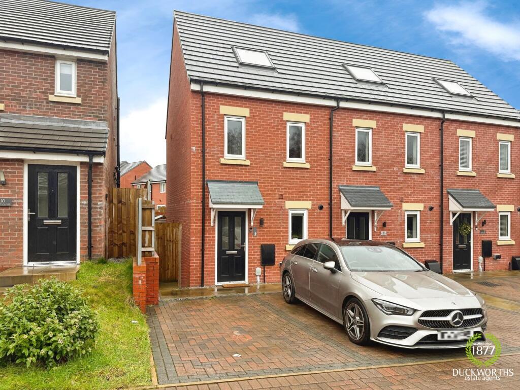 Main image of property: Tulip Close, Darwen, BB3