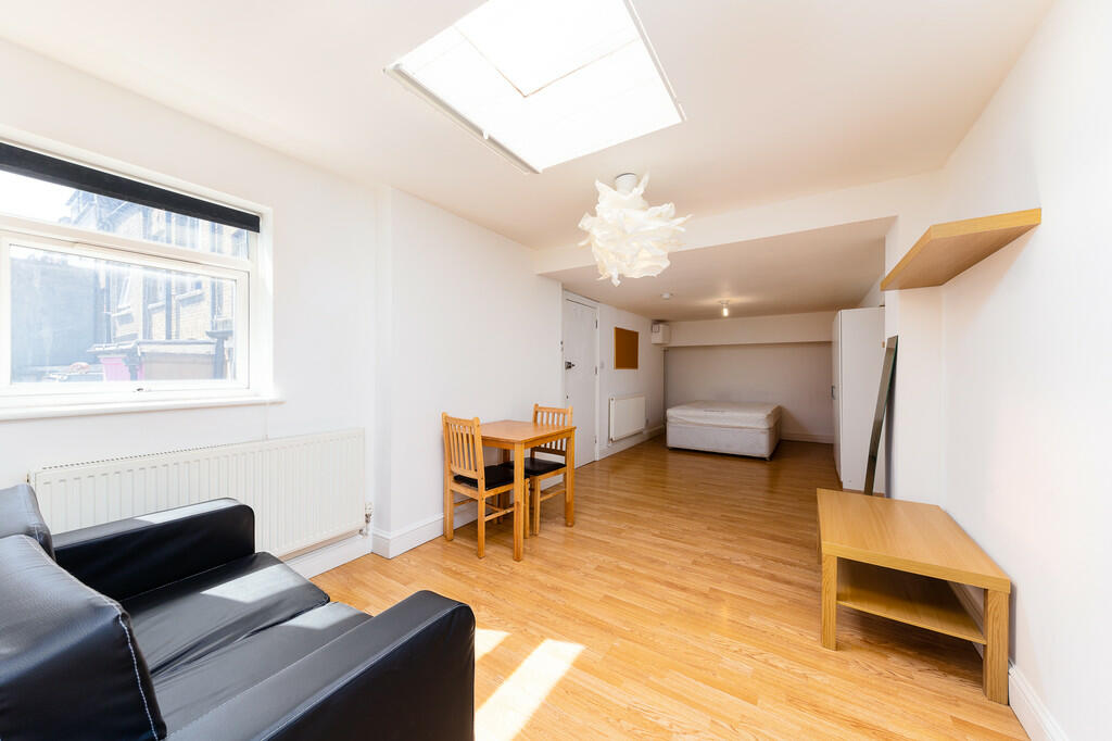 Studio flat for rent in Blackstock Road, N4 2JF, N4