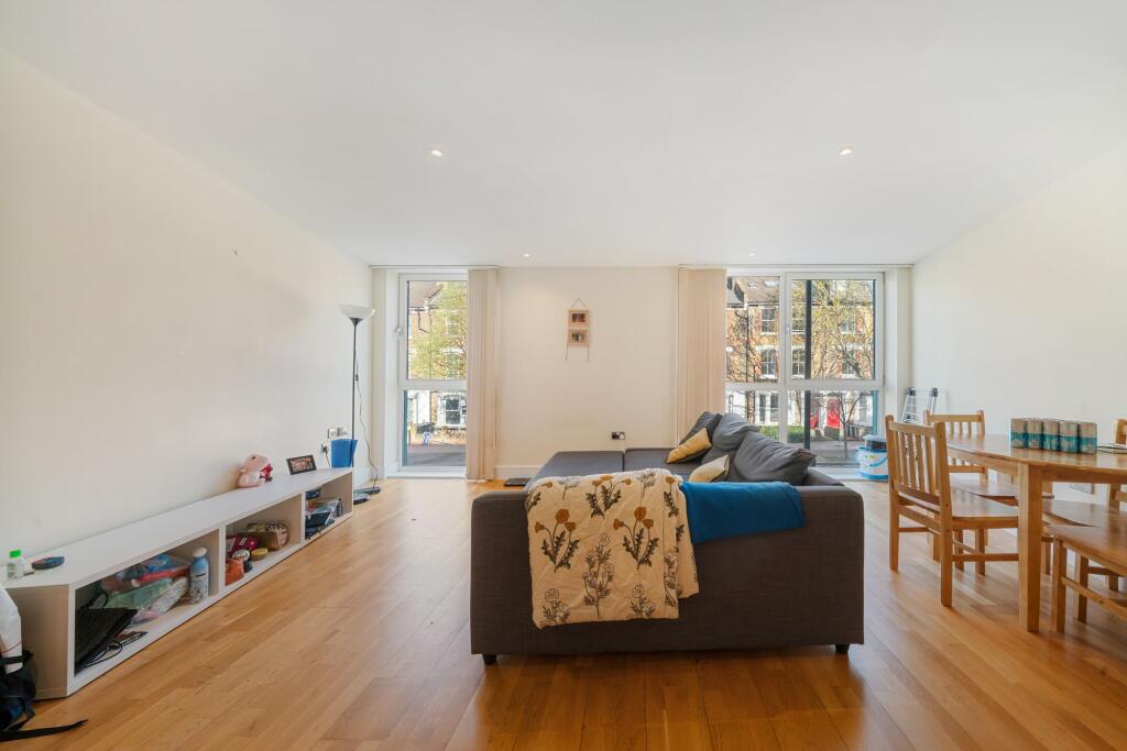 Main image of property: Drayton Park, London, N5