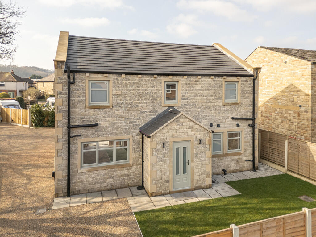 Main image of property: Langley House, 11 Albany Road