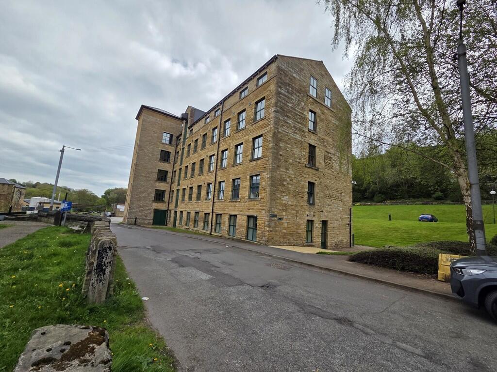 Main image of property: Navigation Rise, Milnsbridge