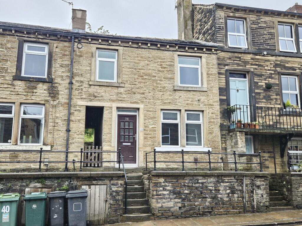 Main image of property: Northgate, Almondbury, Huddersfield, HD5 8RX