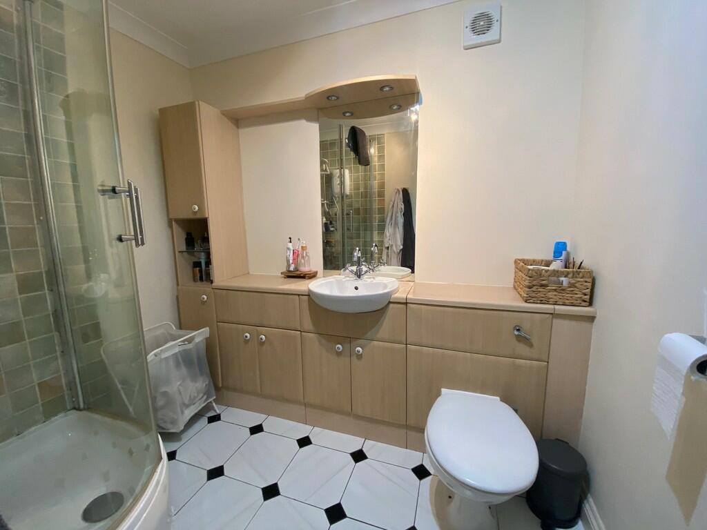 Additional property image - Ashcombe Gardens, Milton