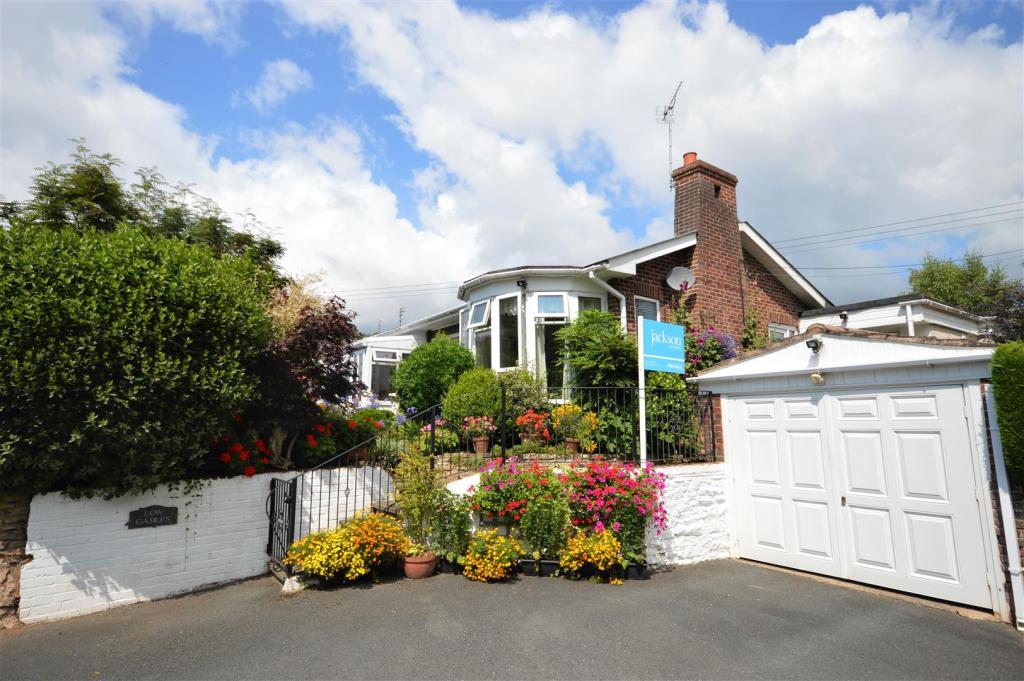 3 bedroom detached bungalow for sale in Ryelands Grove, Leominster, HR6