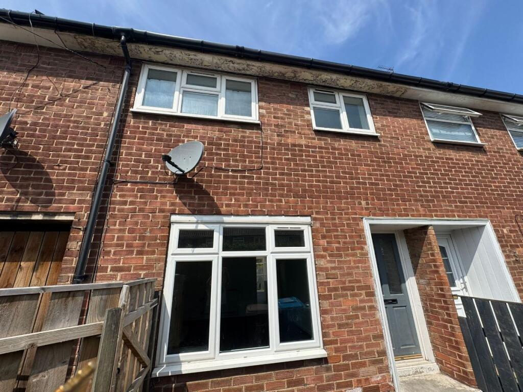Main image of property: Uxbridge Grove, Hull