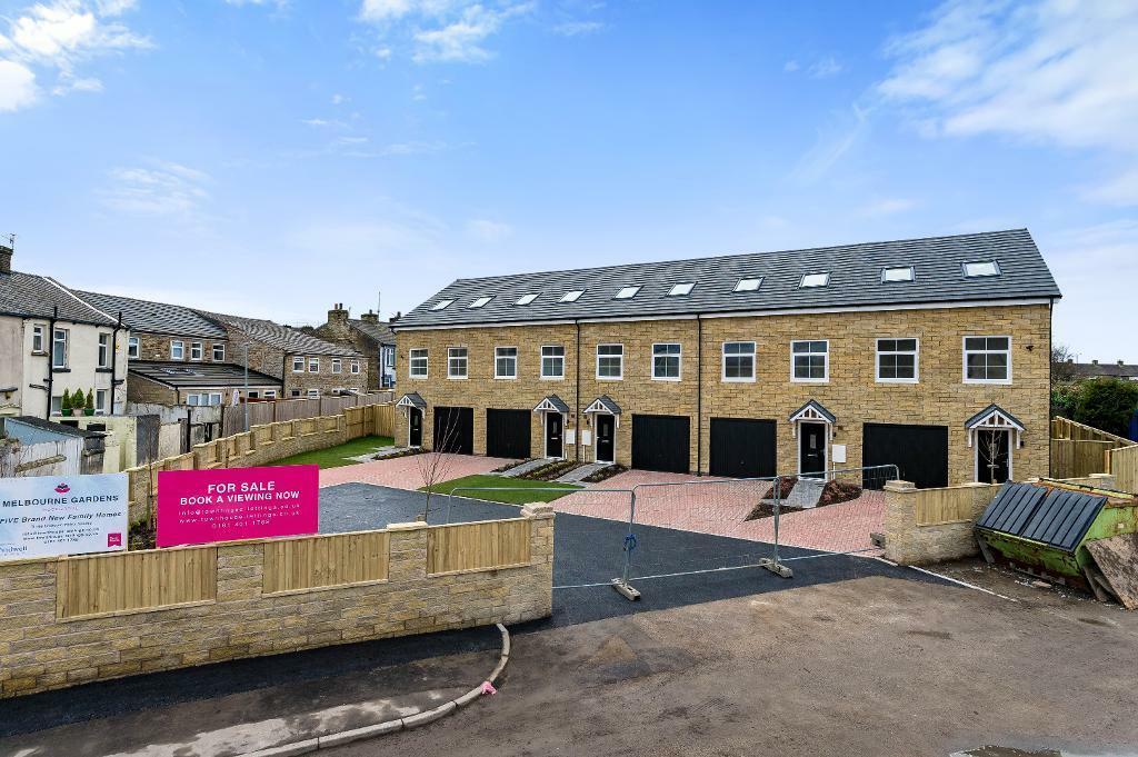 4 bedroom mews property for sale in Melbourne Gardens, Rosegrove