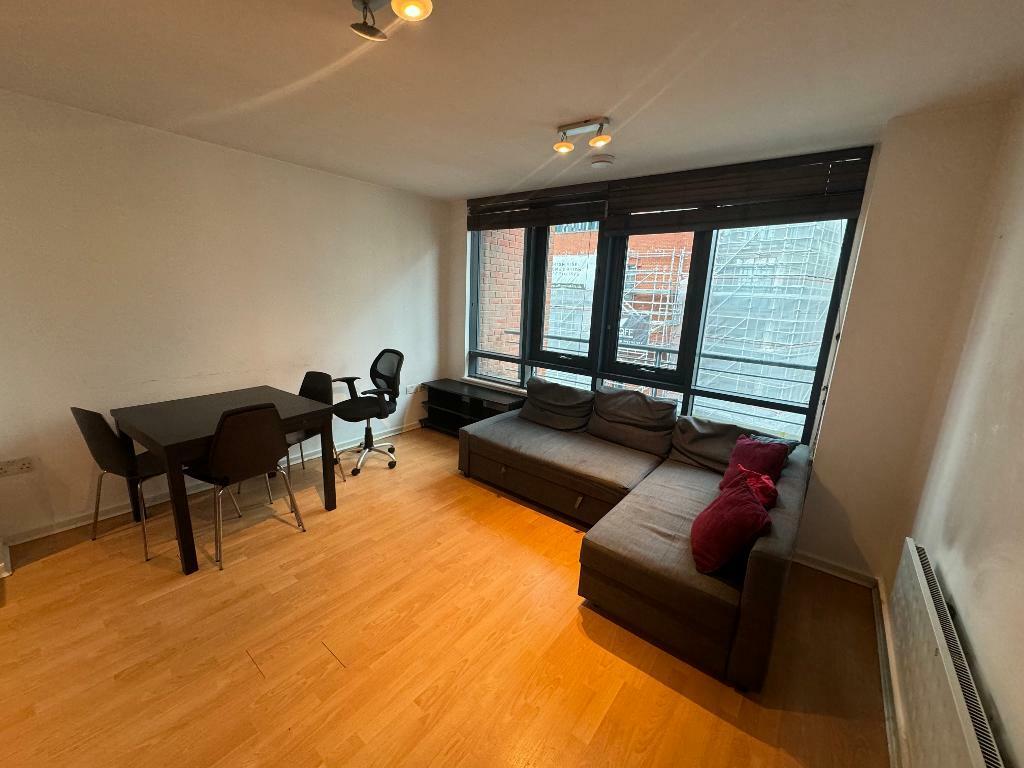 2 bedroom flat for rent in City Road East, Manchester, M15 4QE, M15