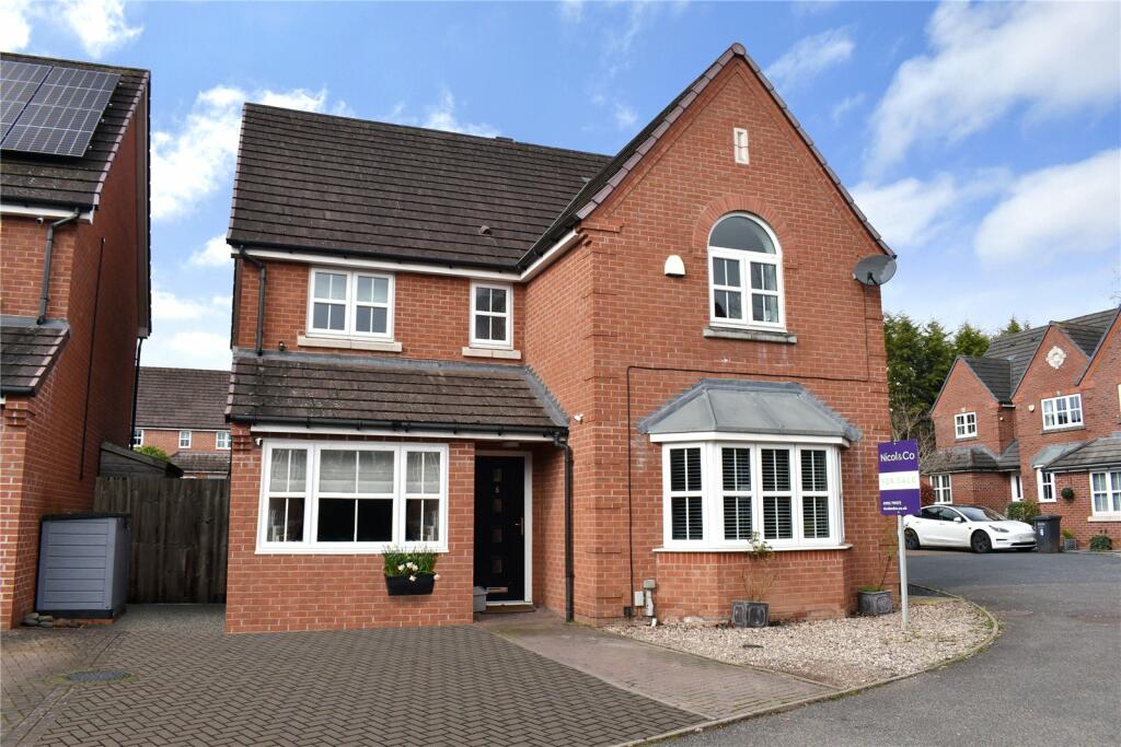 4 bedroom detached house for sale in Tagwell Grange, Droitwich Spa