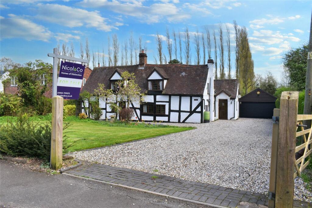 4 bedroom detached house for sale in Plough Road, Tibberton, Droitwich
