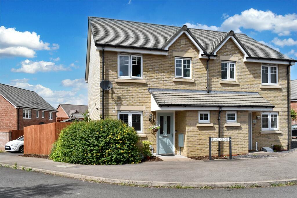 2 bedroom semidetached house for sale in Flax Close, Wychbold