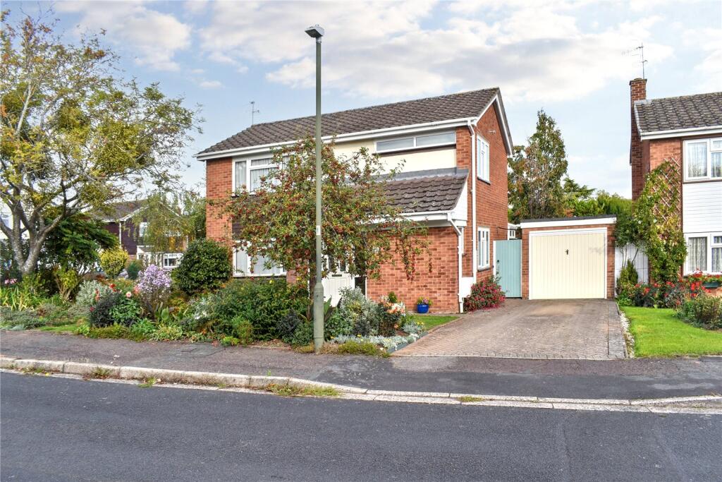 3 bedroom detached house