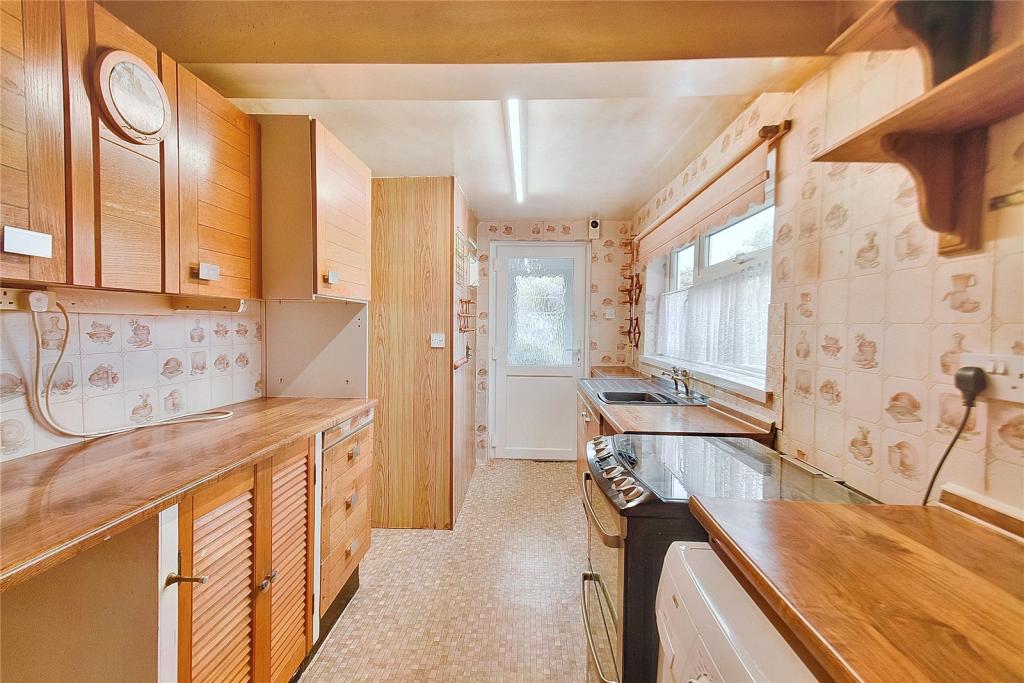 3 bedroom semidetached house in Stalls Farm Road, Droitwich