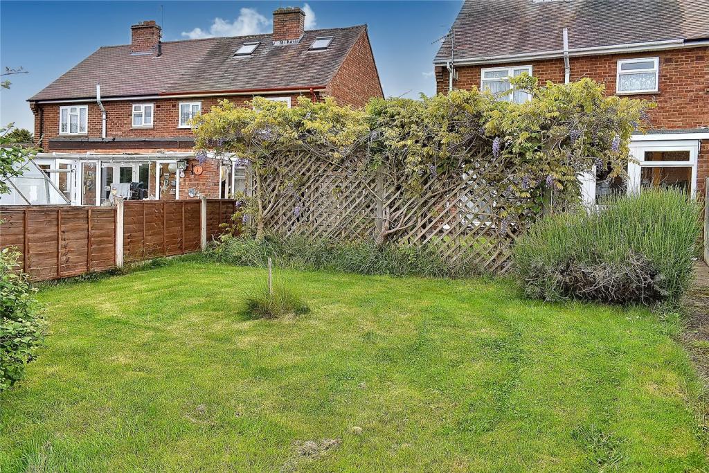 3 bedroom semidetached house in Stalls Farm Road, Droitwich, Worcestershire, WR9 £220000