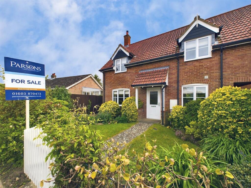 3 bedroom link detached house for sale in Reepham Road, Bawdeswell, Dereham, NR20