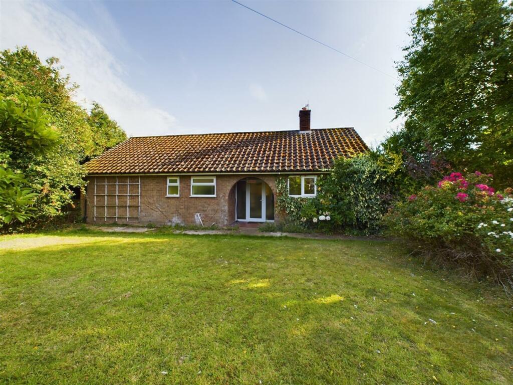 Main image of property: Dereham Road, Reepham