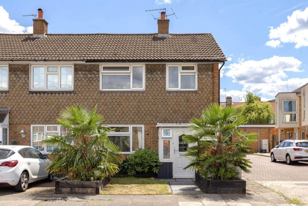 Main image of property: Stirling Road, Twickenham, 12 mins walk Station