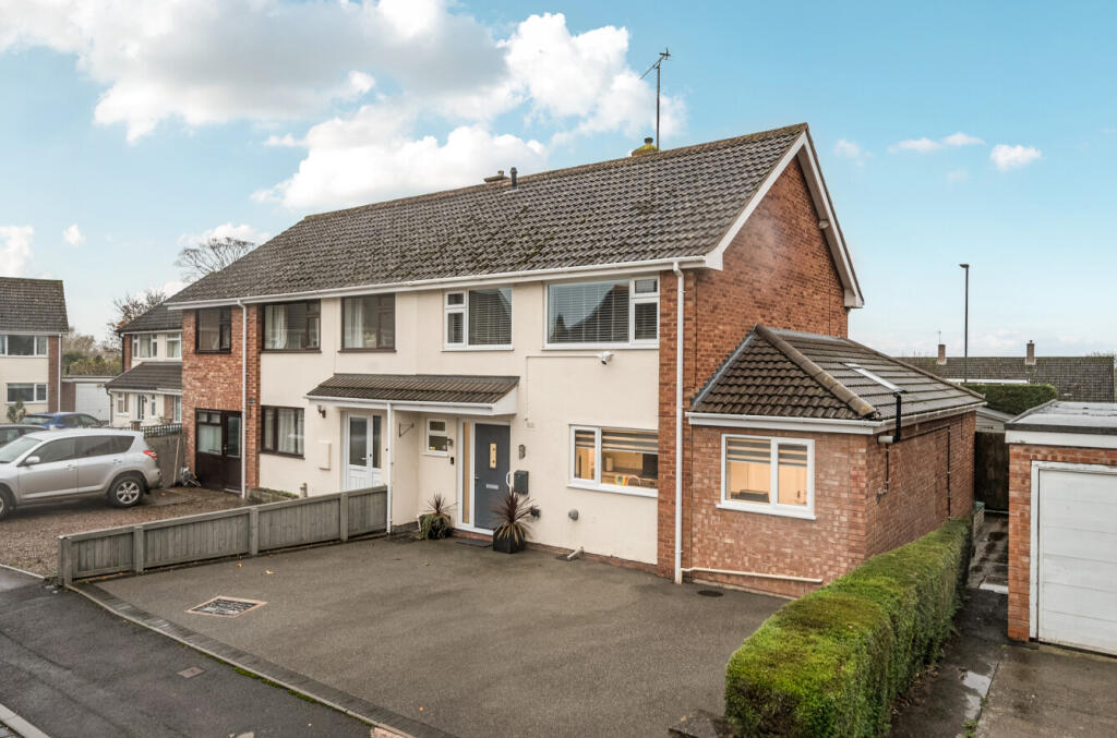 Main image of property: Holmer Manor Close, Hereford, Herefordshire