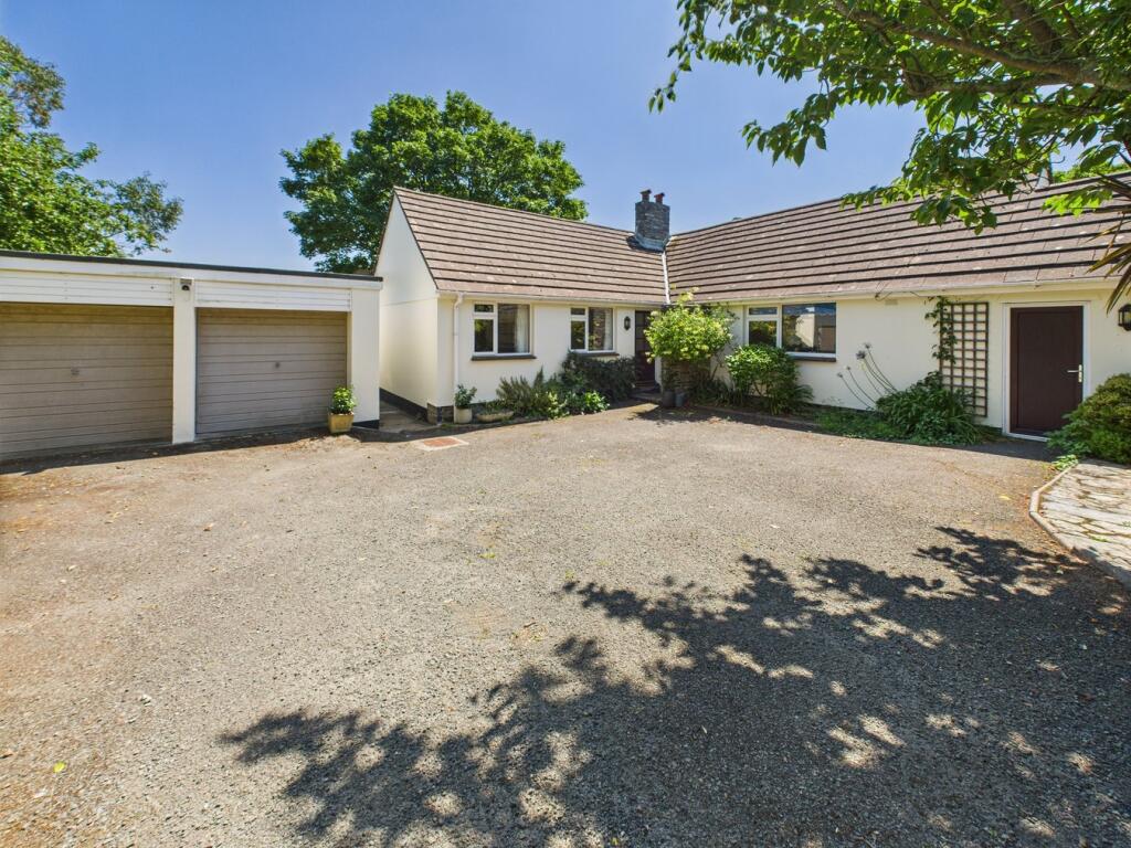 Main image of property:  West Charleton, Kingsbridge, TQ7