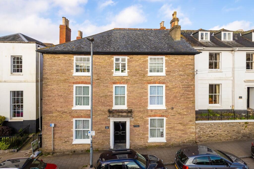Main image of property: Fore Street, Kingsbridge, TQ7