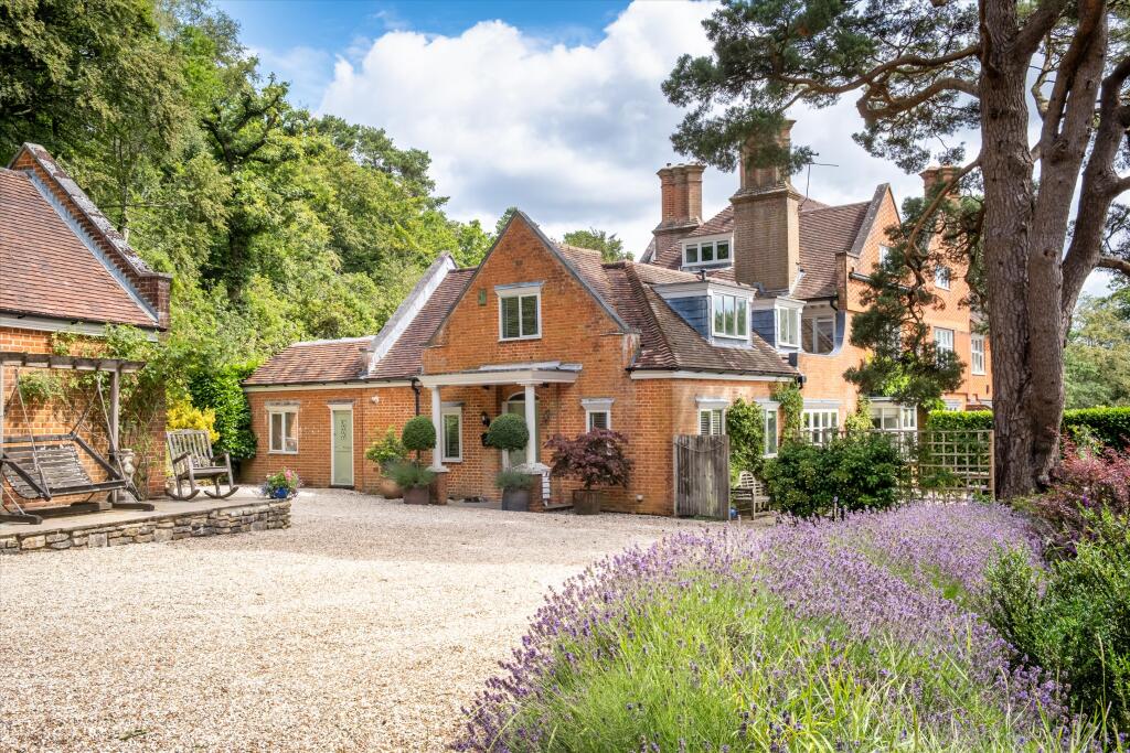 Main image of property: Farnham Lane, Haslemere, Surrey, GU27