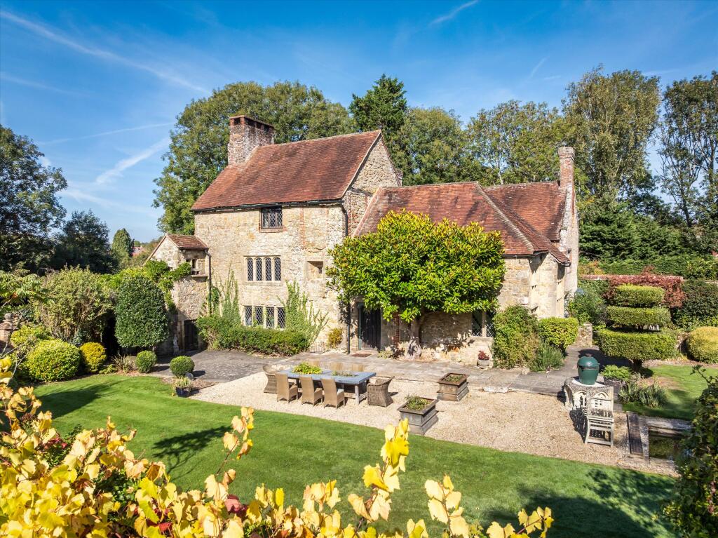 Main image of property: London Road, Pulborough, West Sussex, RH20