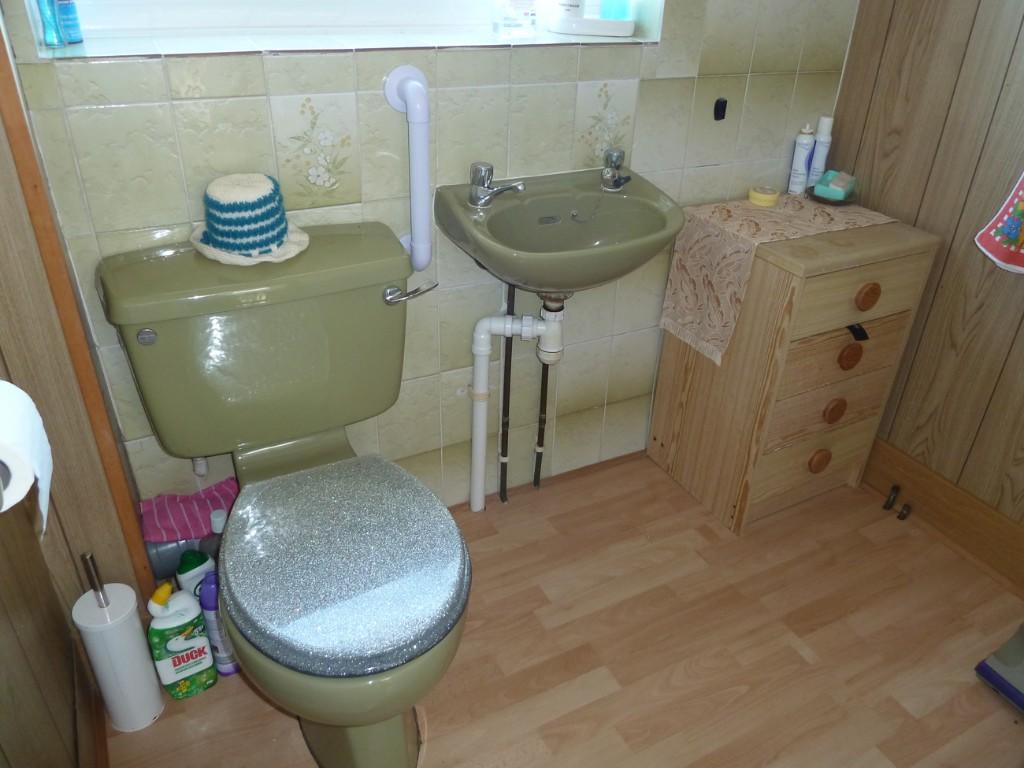 4 bedroom detached house for sale in Moelfre, LL72