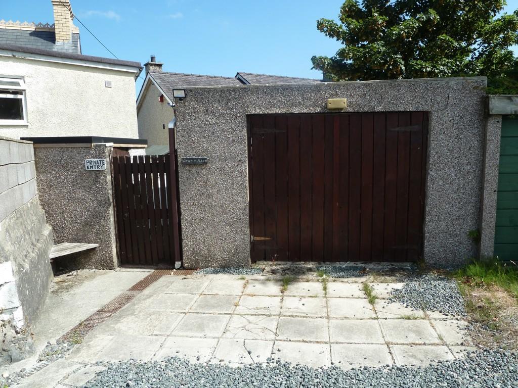 4 bedroom detached house for sale in Moelfre, LL72