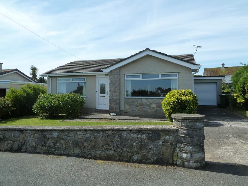 Main image of property: Lon Gogarth, LL74