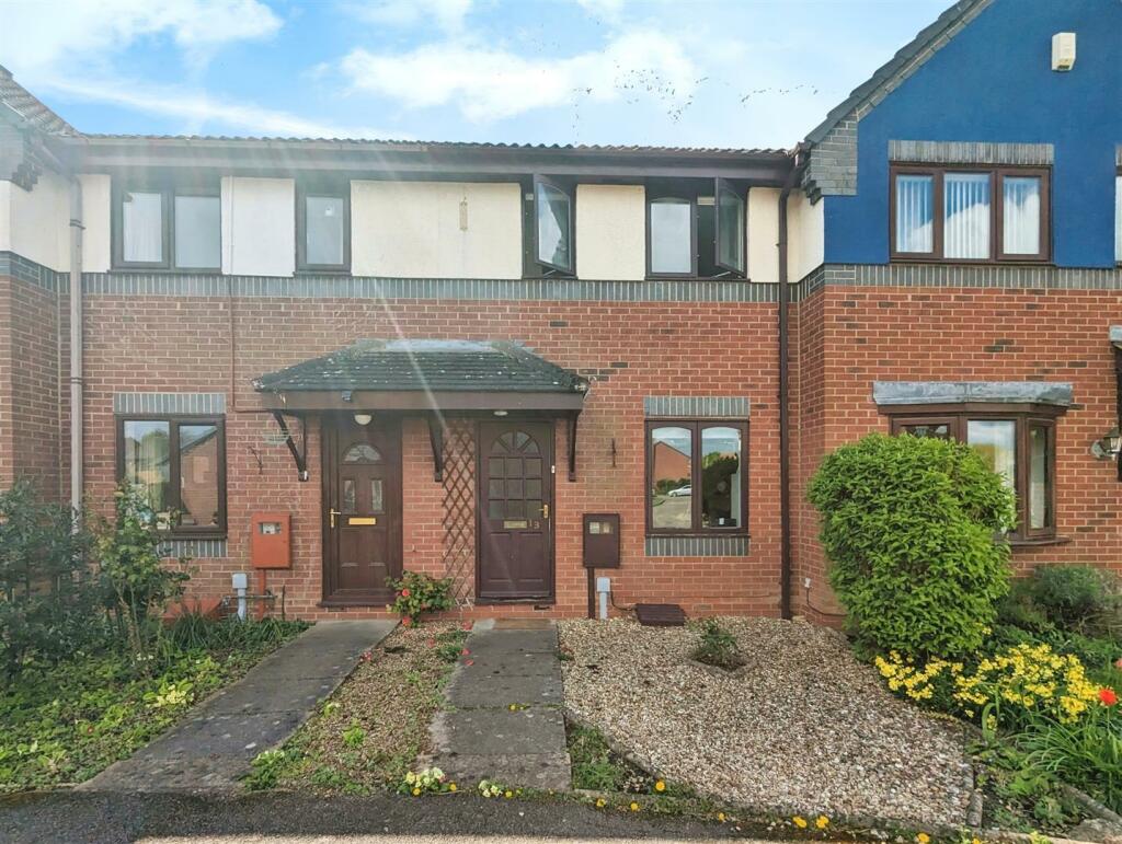 2 bedroom terraced house for sale in Rolleston Close, Market Harborough