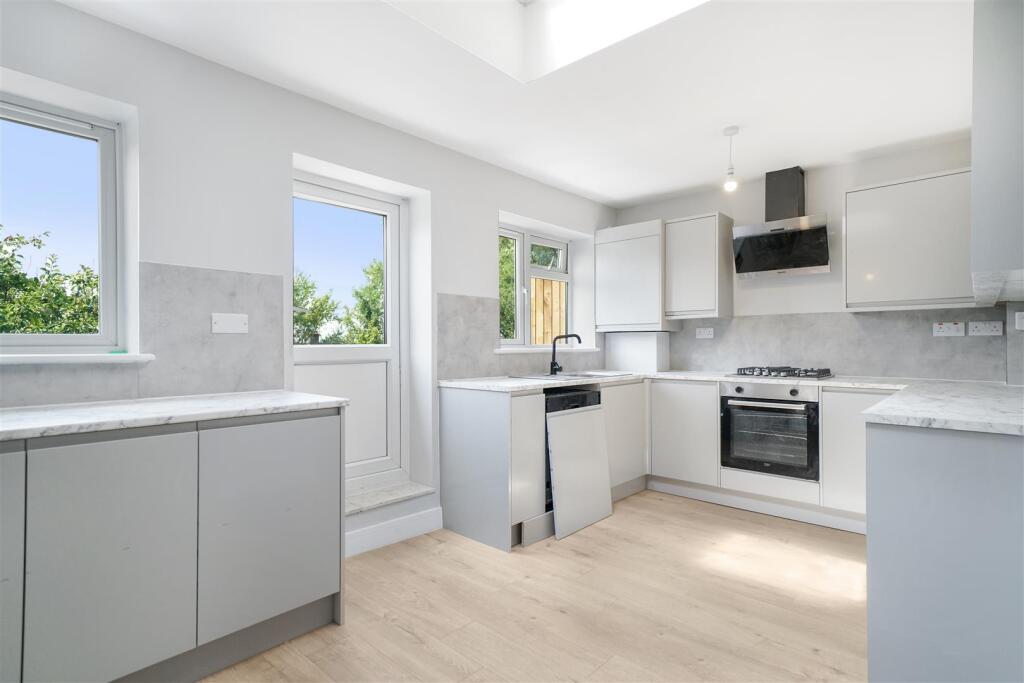 4 bedroom terraced house