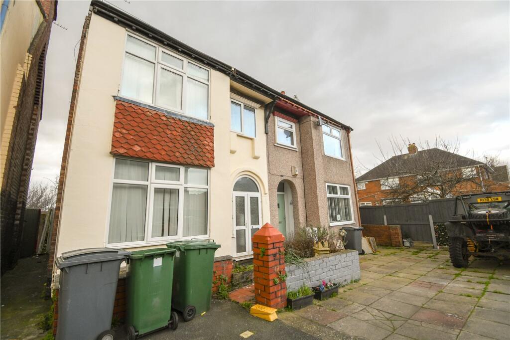 3 bedroom semidetached house for sale in Silverburn Avenue, Moreton