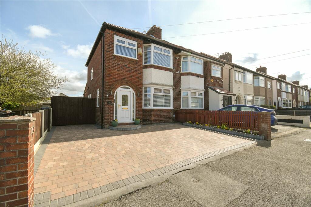 3 bedroom semidetached house for sale in Cobham Road, Moreton, Wirral