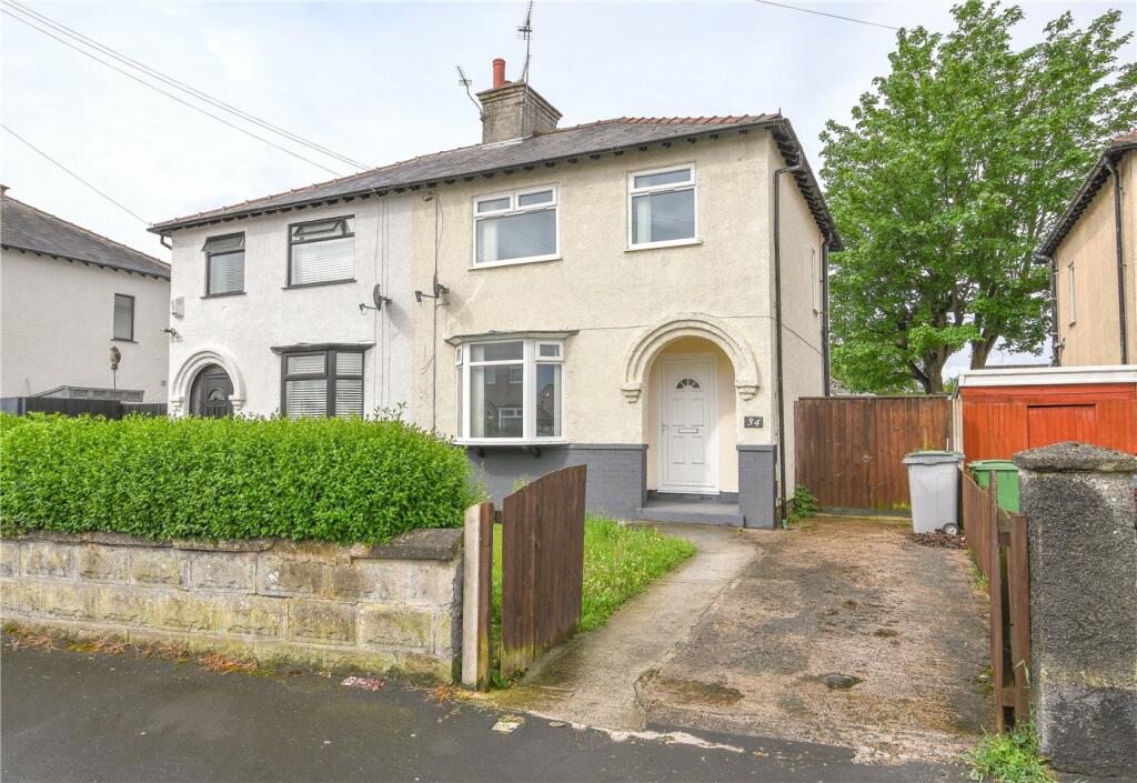 3 bedroom semidetached house for sale in Briscoe Drive, Moreton