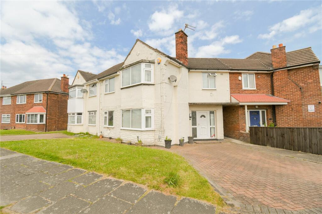 4 bedroom terraced house for sale in Murrayfield Drive, Leasowe, Wirral