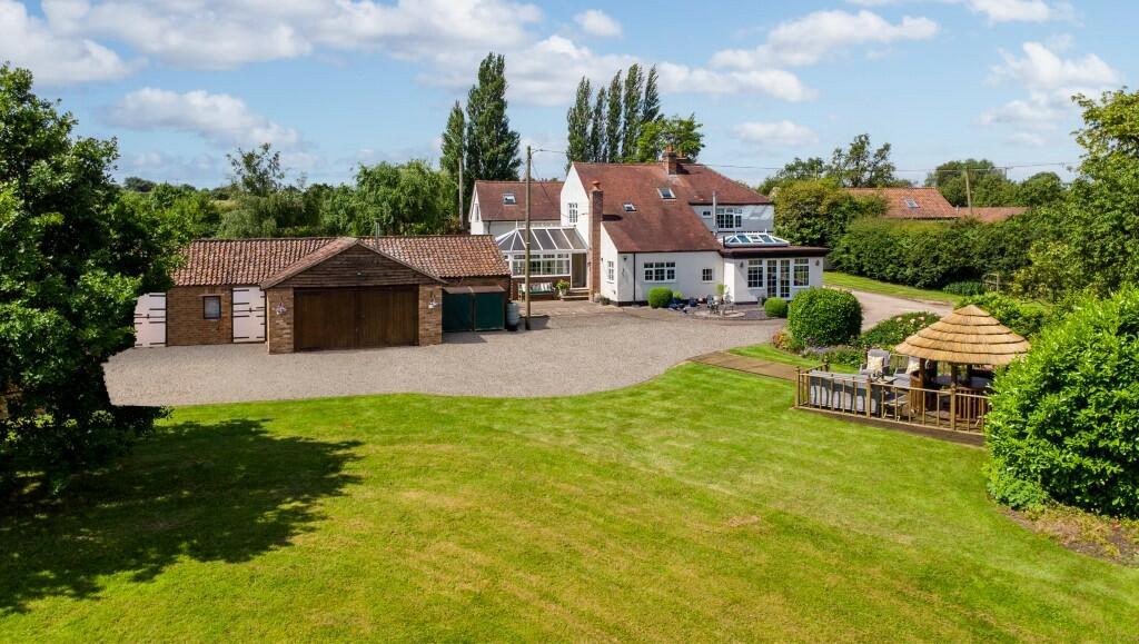 4 bedroom farm house for sale in Stockhill Farm, Bridle Road, Nottingham, NG14 5FR, NG14