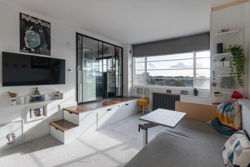 Studio flat for sale in Du Cane Court Balham High Road SW17 7JJ, SW17