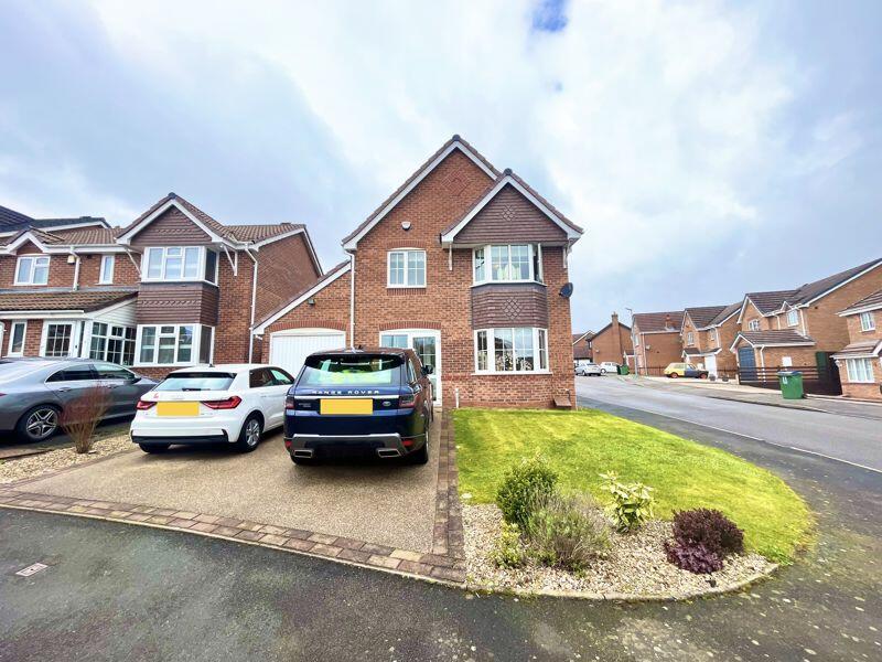 4 bedroom detached house for sale in Huskison Close, TIVIDALE, Oldbury