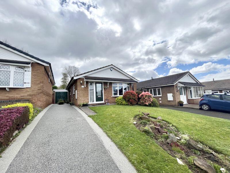 2 bedroom detached bungalow for sale in Gleneagles Drive, OAKHAM